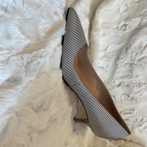 Manolo Blahnik size 38 Dark Grey and White Striped Fabric Heels. Re-soled. - Picture 7 of 7